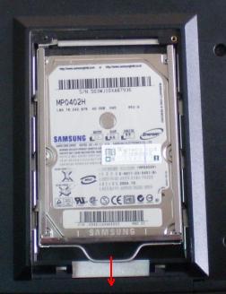 RoverBook Partner E417L	remove the disk.